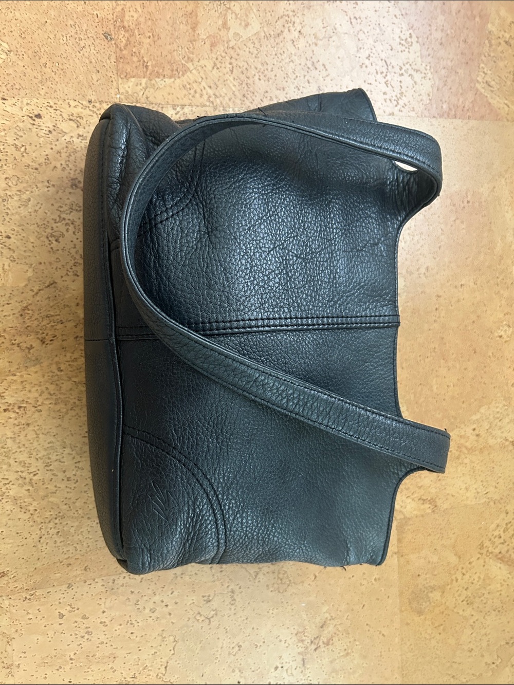 Stone Mountain Accessories Black Pebbled Leather Messenger Bag